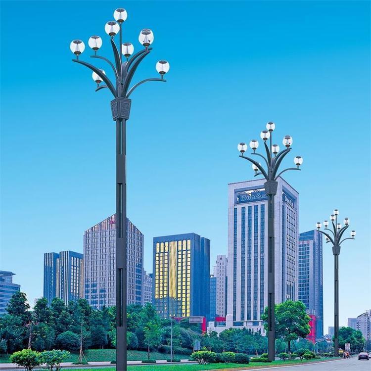 鑫永虹9米多头创意景观路灯 点亮城市动脉的户外LED智能照明解决方案